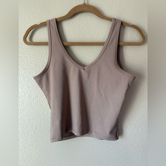 Hollister Pink Sleeveless Crop Tank Top 2 for $22 ❇️ - Picture 2 of 3
